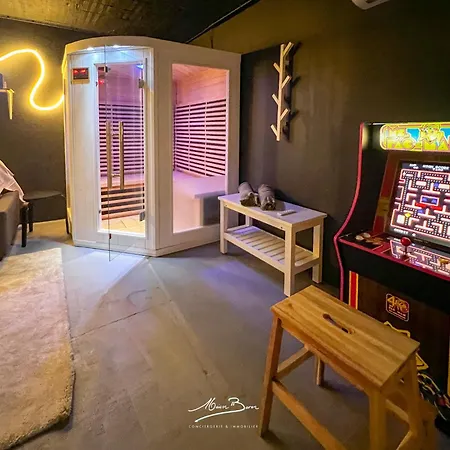 Apartment A Avec Sauna - Parking Prive - 6 Couchages *